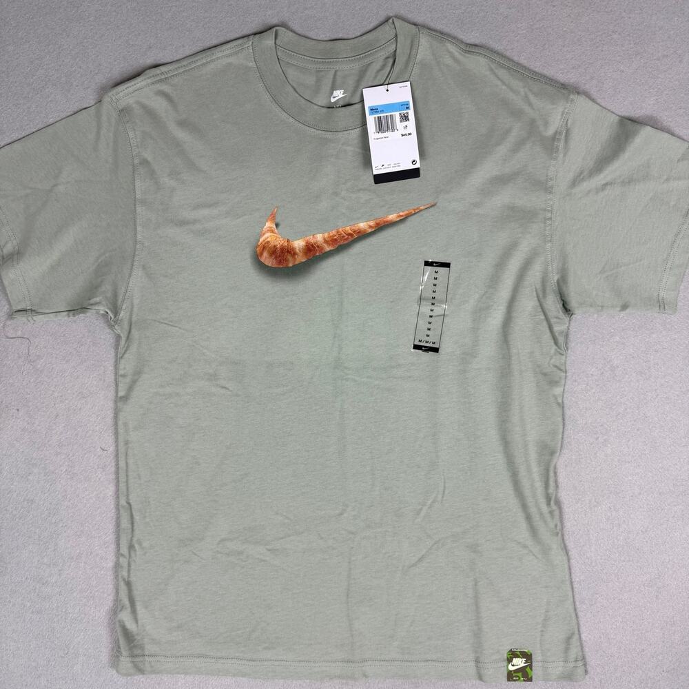 Nike Croissant Swoosh men’s Medium Shirt